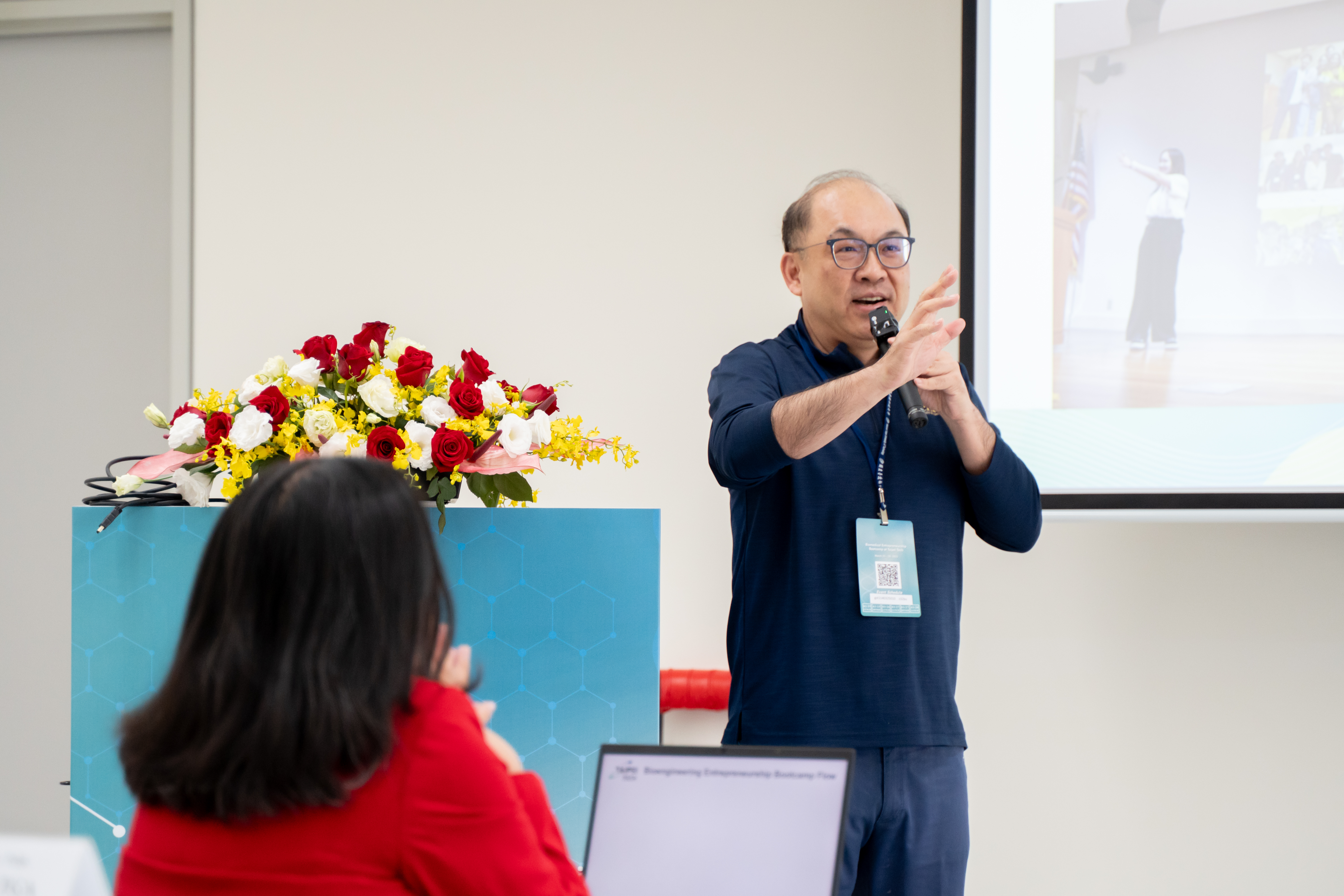 Director Hsu-Wei Fang of Taipei Tech moderates the opening session of the event