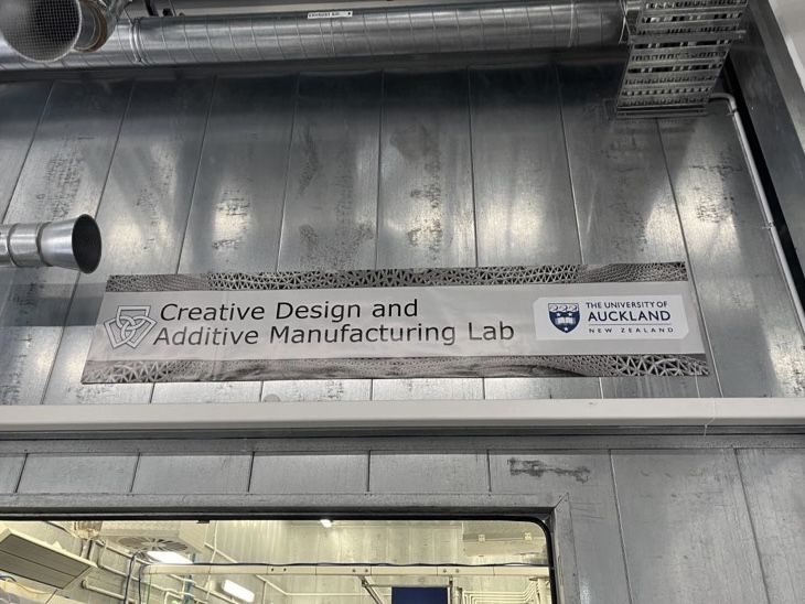 奧克蘭理工大學摩挲與表面工程研究室門口。