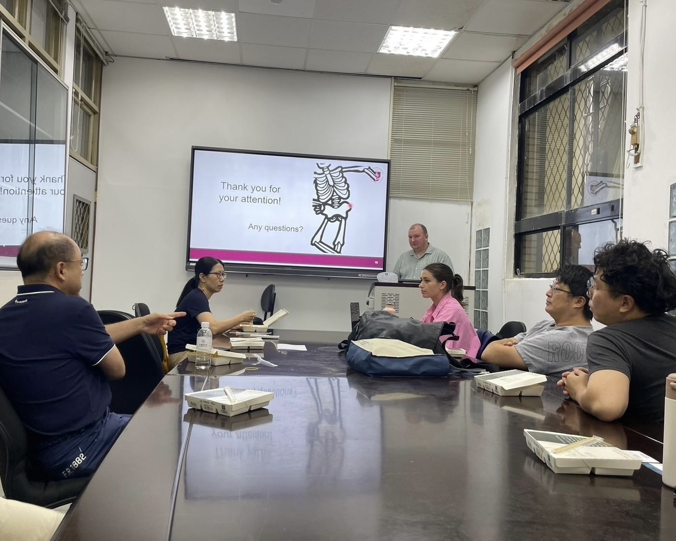 Faculty members of the Center engage in an academic discussion with Prof. Aleksej Zarkov and international exchange student Justina
